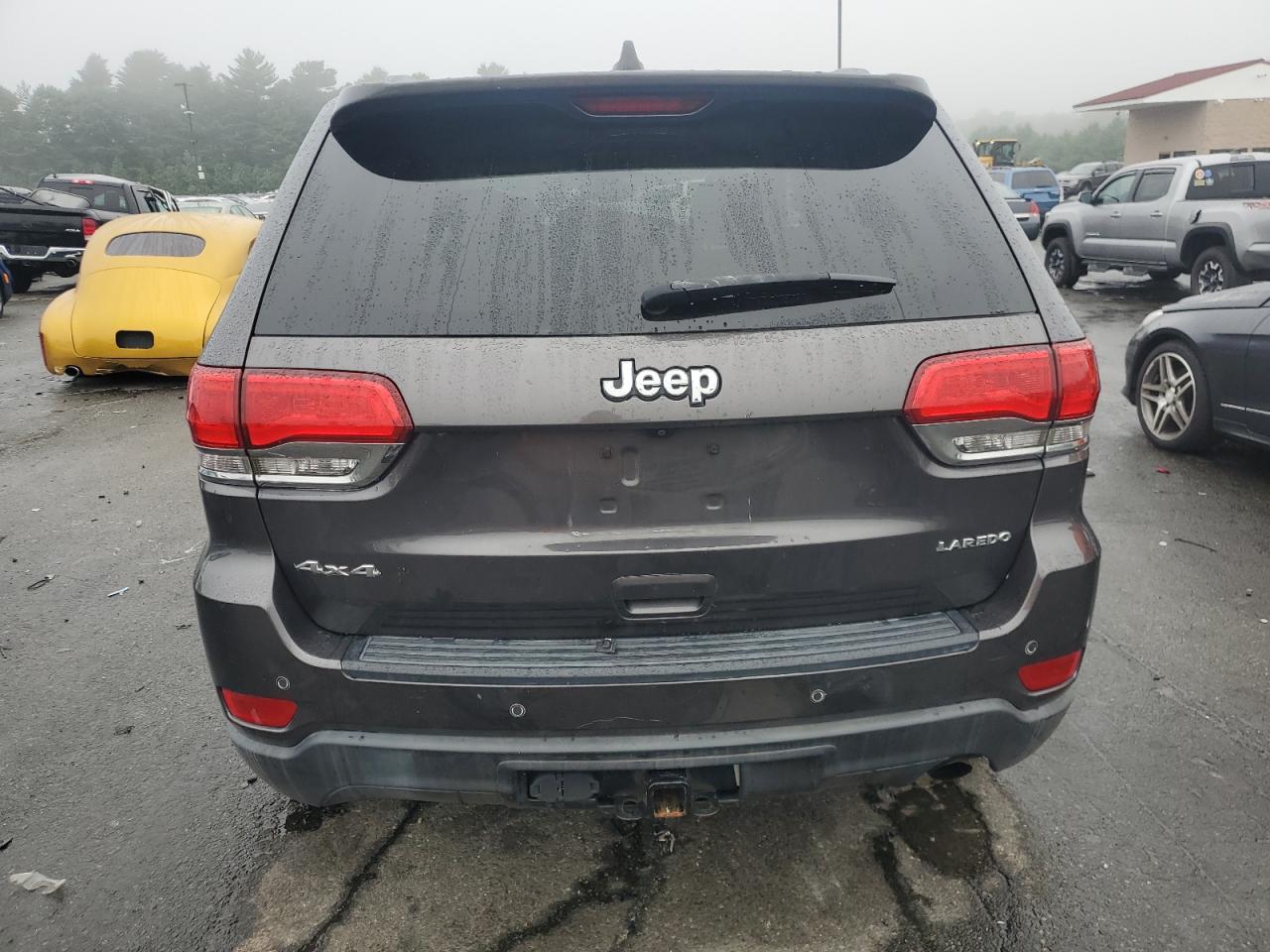 1C4RJFAG8JC356263 2018 Jeep Grand Cherokee Laredo