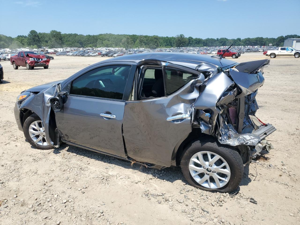 Lot #2748864272 2018 NISSAN VERSA S