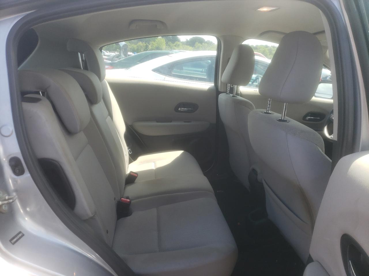 3CZRU6H32JG702812 2018 Honda Hr-V Lx