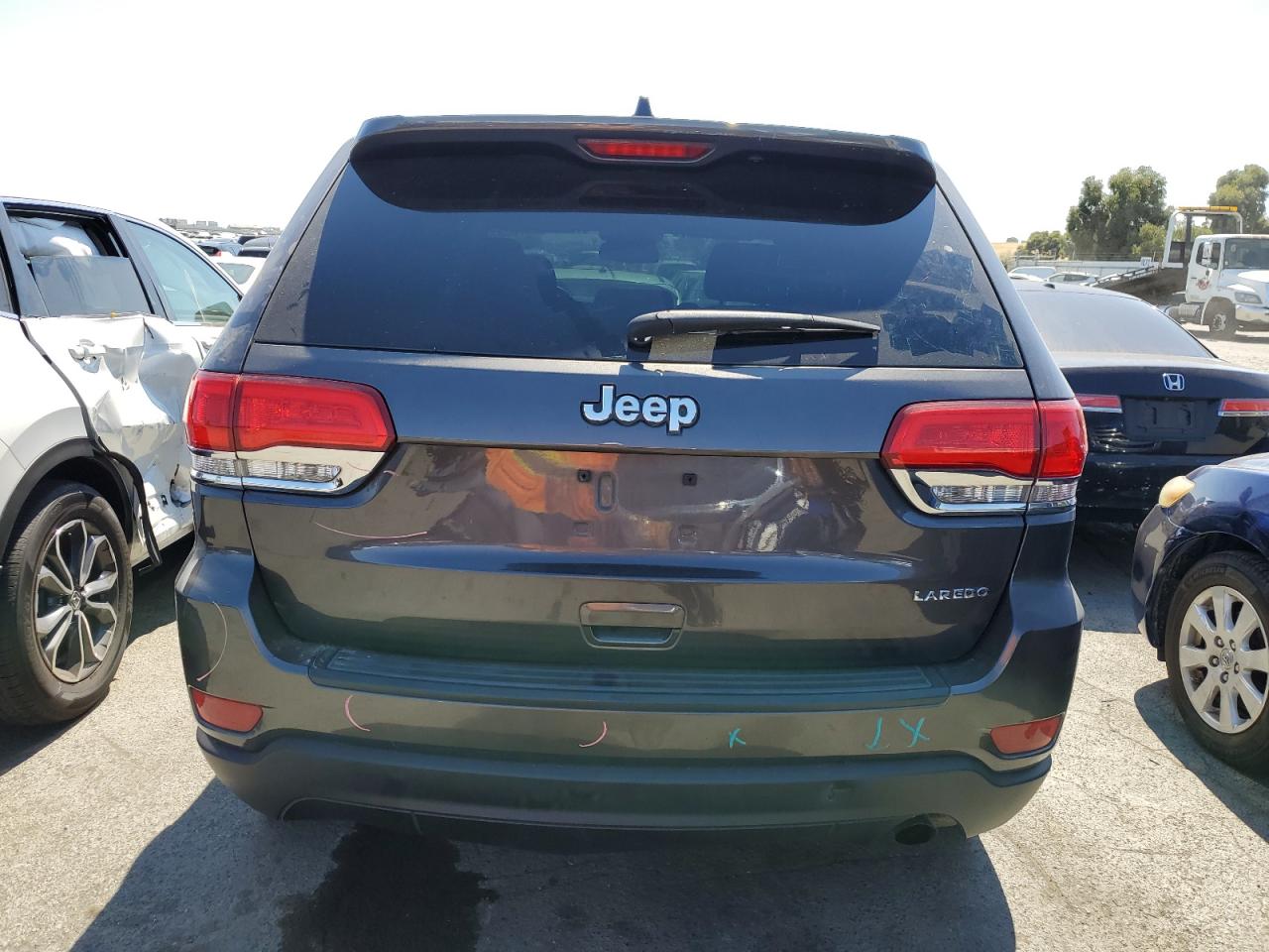 1C4RJEAG8GC390674 2016 Jeep Grand Cherokee Laredo