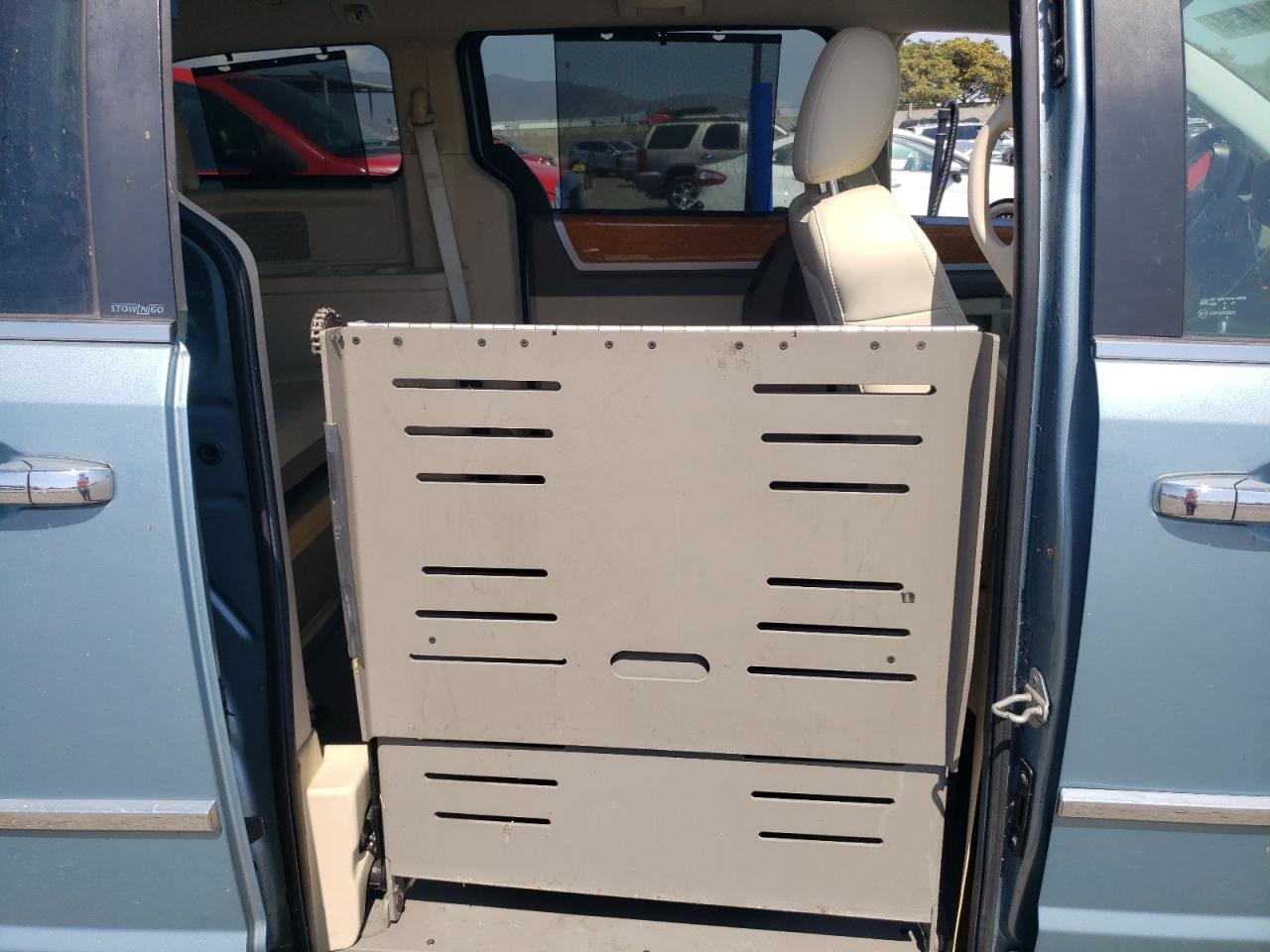 2A4RR6DX7AR124291 2010 Chrysler Town & Country Limited