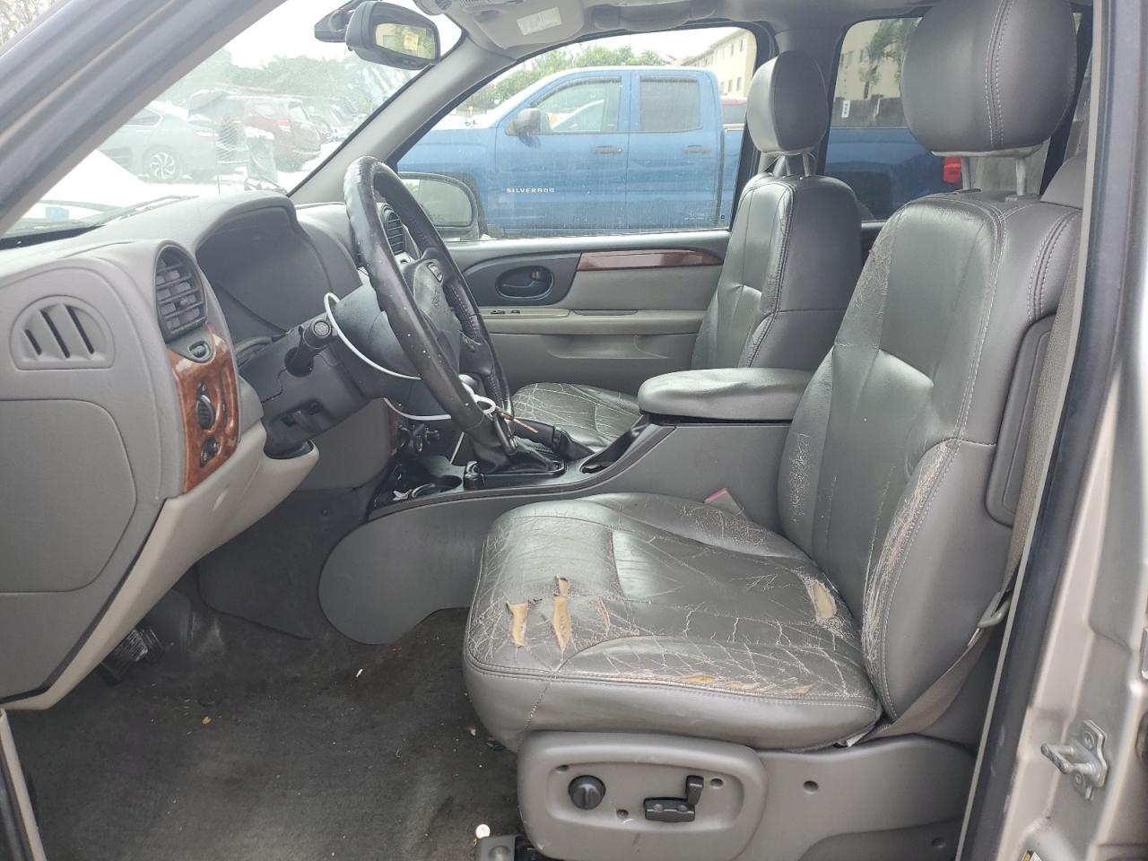 4NUET16S846702439 2004 Isuzu Ascender S