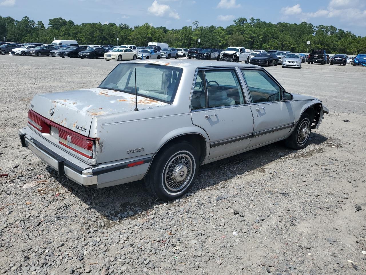 Lot #3030698087 1990 BUICK LESABRE CU