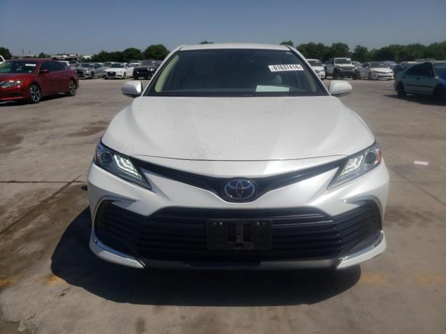 4T1F11AKXRU898220 Toyota Camry XLE 5