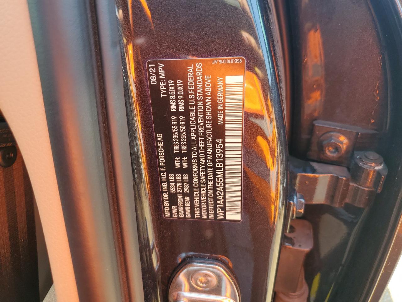 WP1AA2A55MLB13954 2021 Porsche Macan