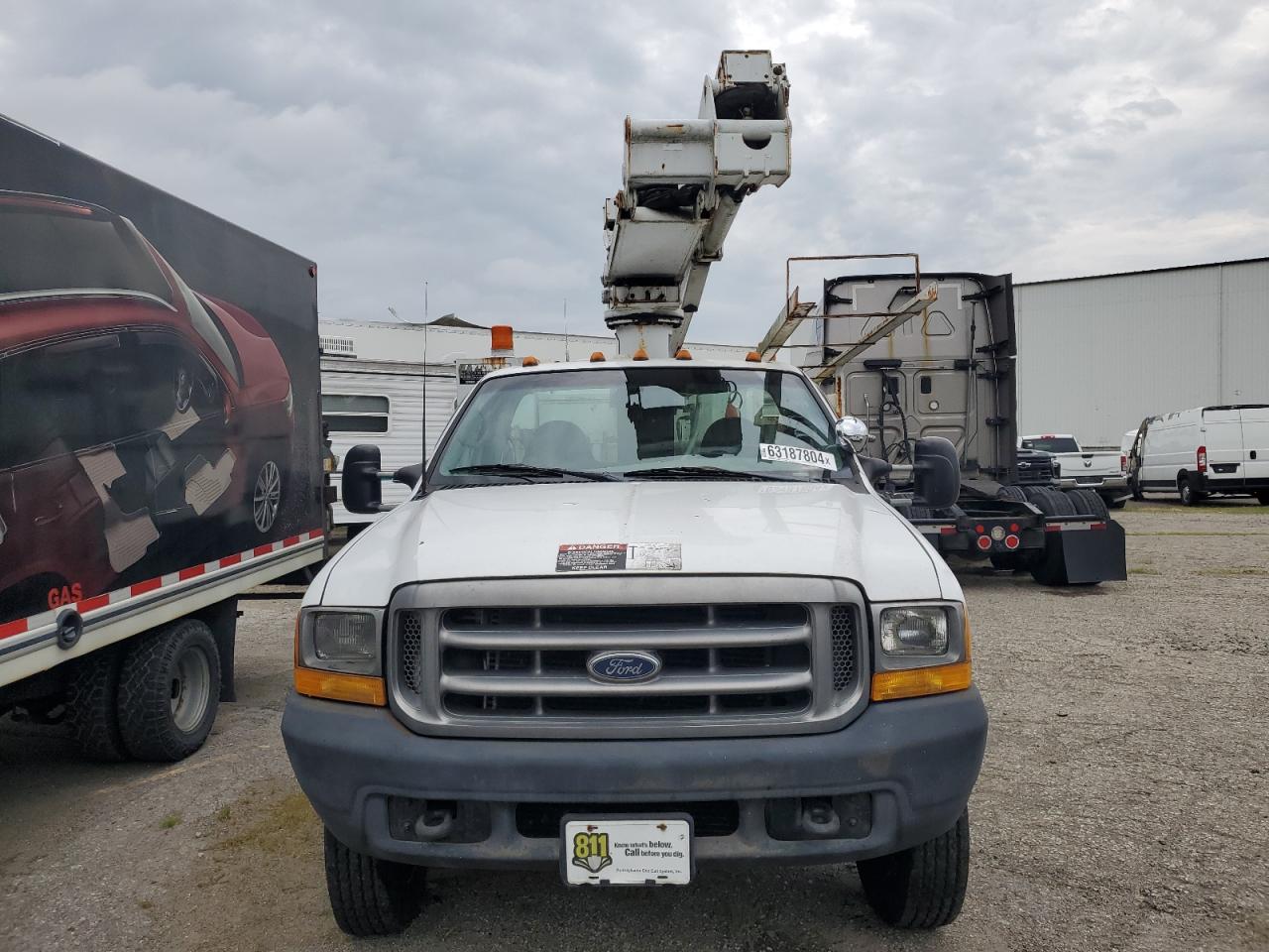 Lot #2730616376 1999 FORD F550 SUPER