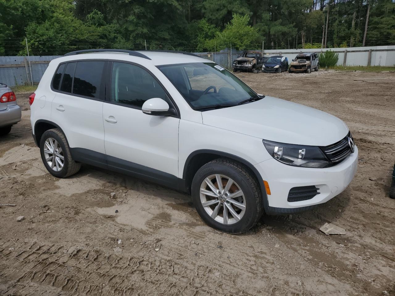 2017 Volkswagen Tiguan S vin: WVGBV7AX3HK050692