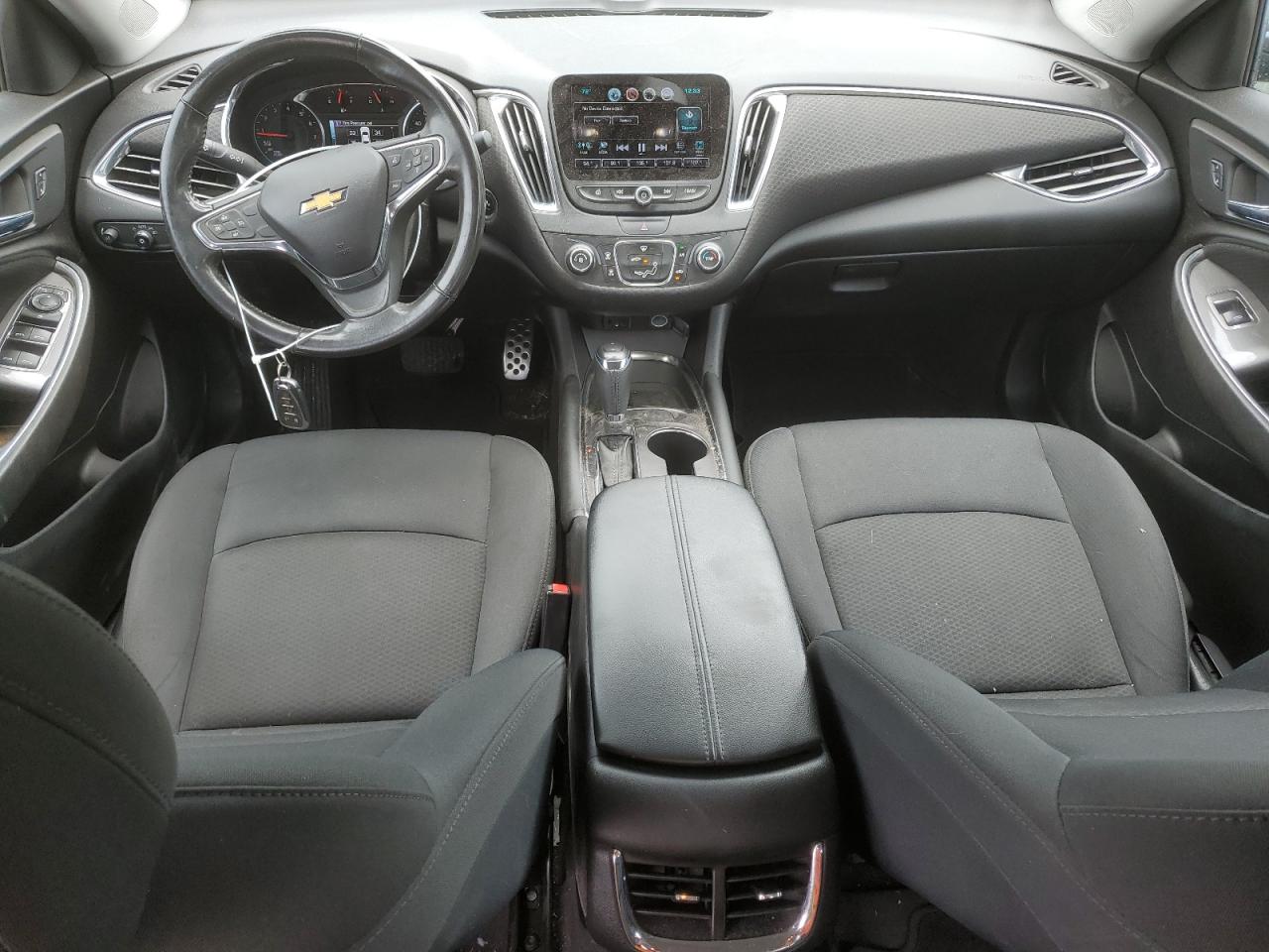 1G1ZE5ST4HF101086 2017 Chevrolet Malibu Lt