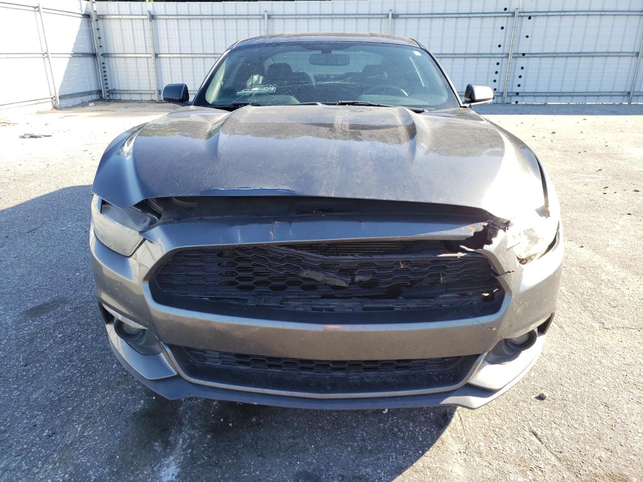 1FA6P8TH6F5332225 2015 Ford Mustang