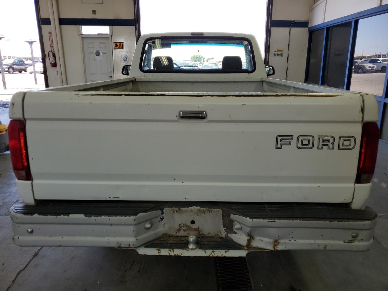 1FTDF15Y9NLA87178 1992 Ford F150