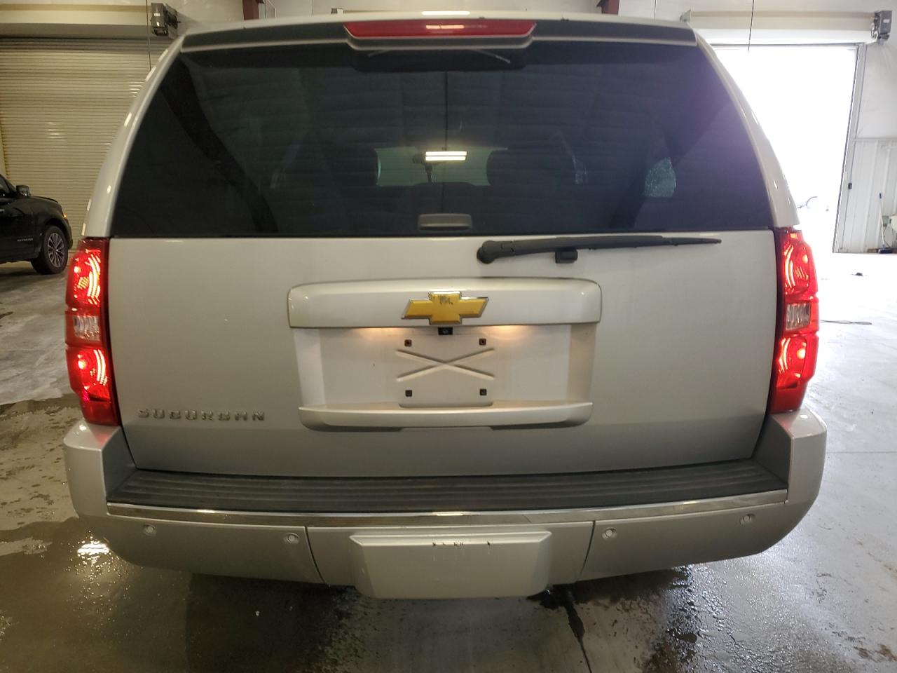 1GNSKKE79ER101777 2014 Chevrolet Suburban K1500 Ltz