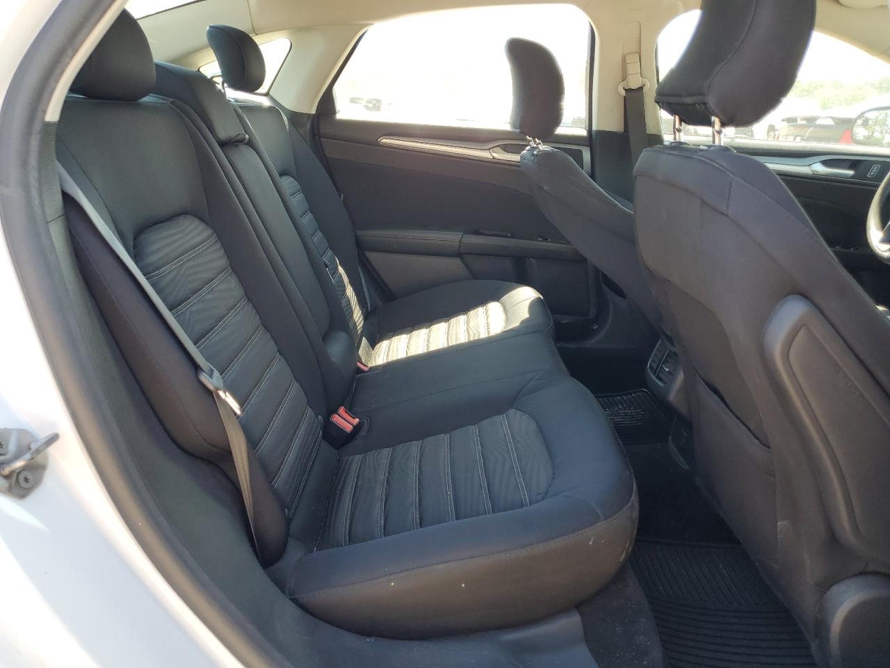 3FA6P0H76GR277176 2016 Ford Fusion Se