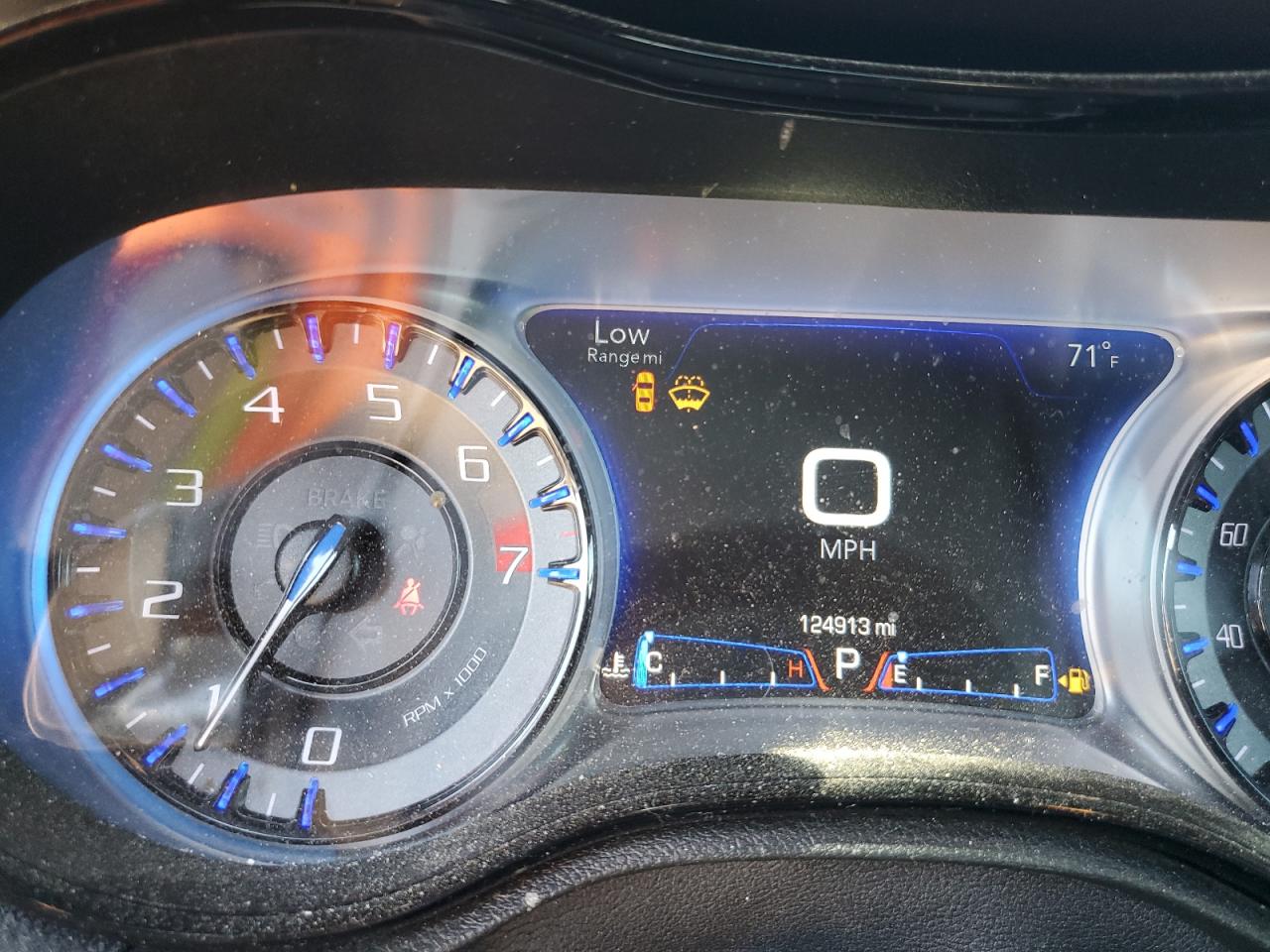 2C3CCAGG3JH165717 2018 Chrysler 300 S