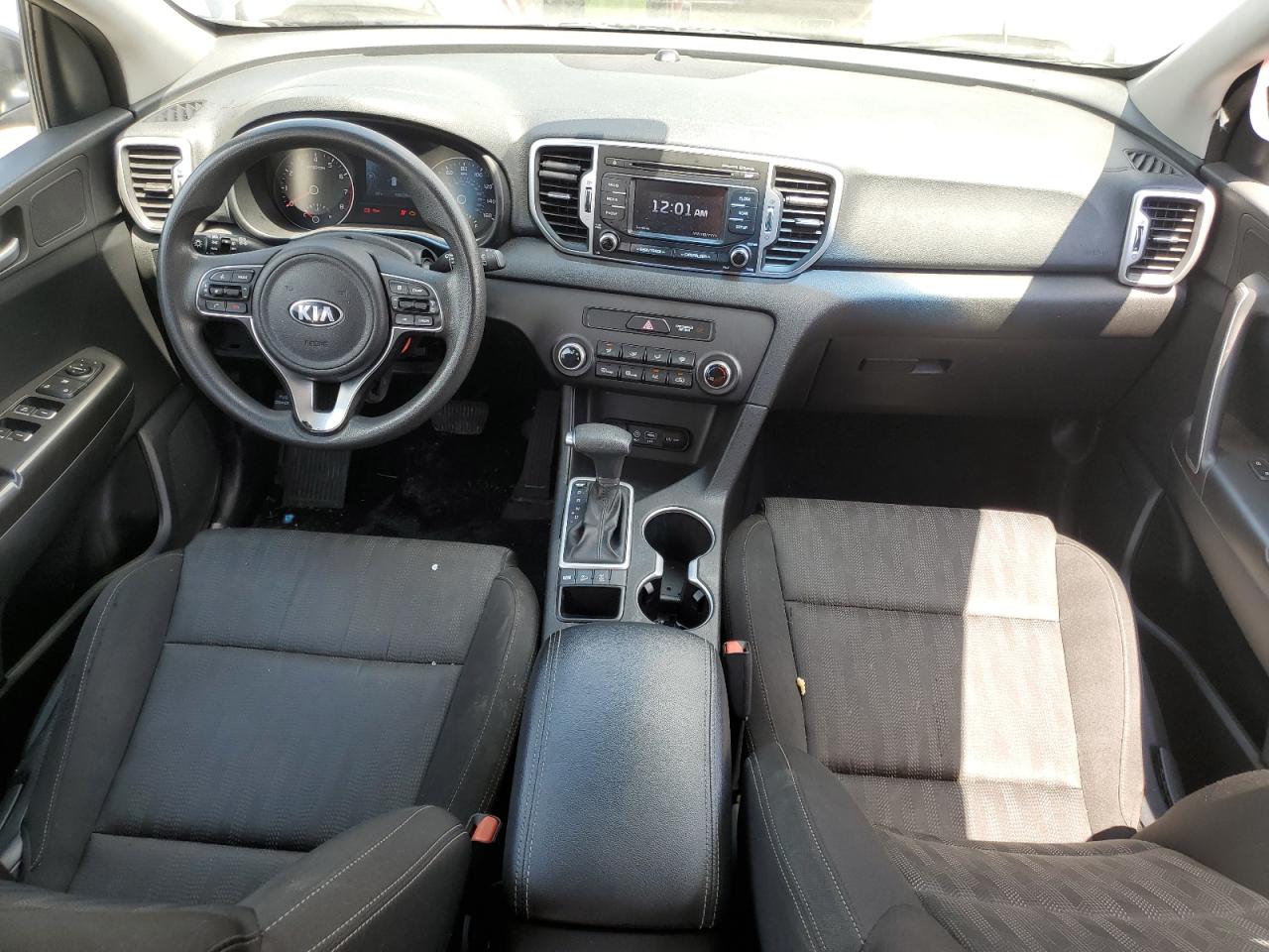 KNDPMCAC0H7143840 2017 Kia Sportage Lx