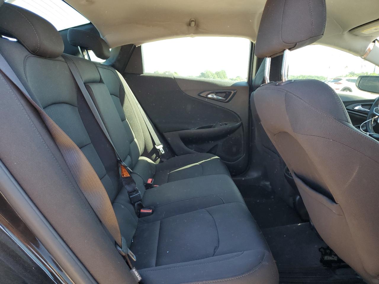 1G1ZD5STXJF275737 2018 Chevrolet Malibu Lt