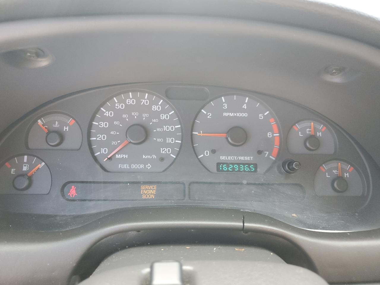 1FAFP4440XF184413 1999 Ford Mustang