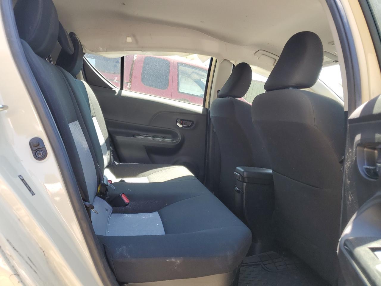 JTDKDTB34J1618309 2018 Toyota Prius C