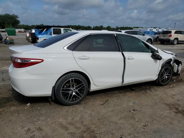 VIN 4T1BF1FK1FU037626 2015 Toyota Camry, LE no.3