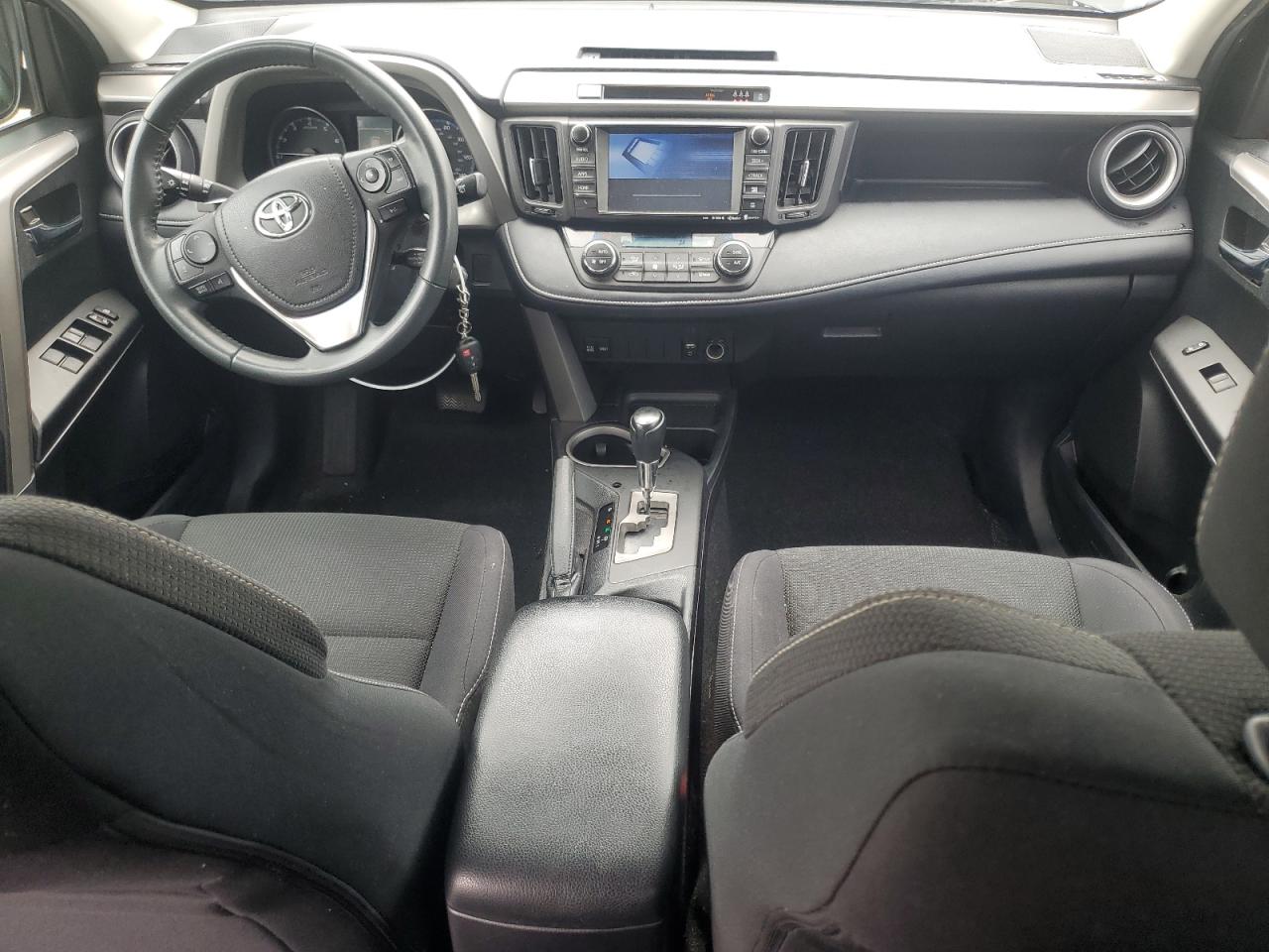 2T3RFREV9HW649169 2017 Toyota Rav4 Xle