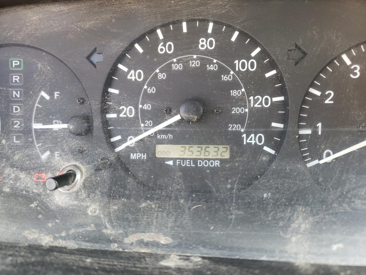 4T1BF28K2YU940549 2000 Toyota Camry Le