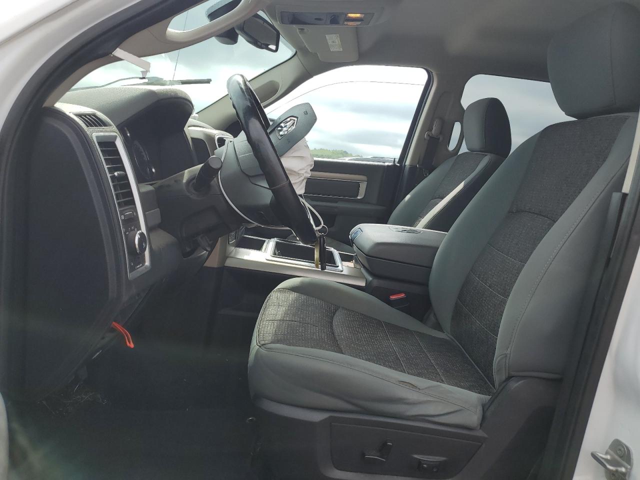 1C6RR7LG4ES139016 2014 Ram 1500 Slt