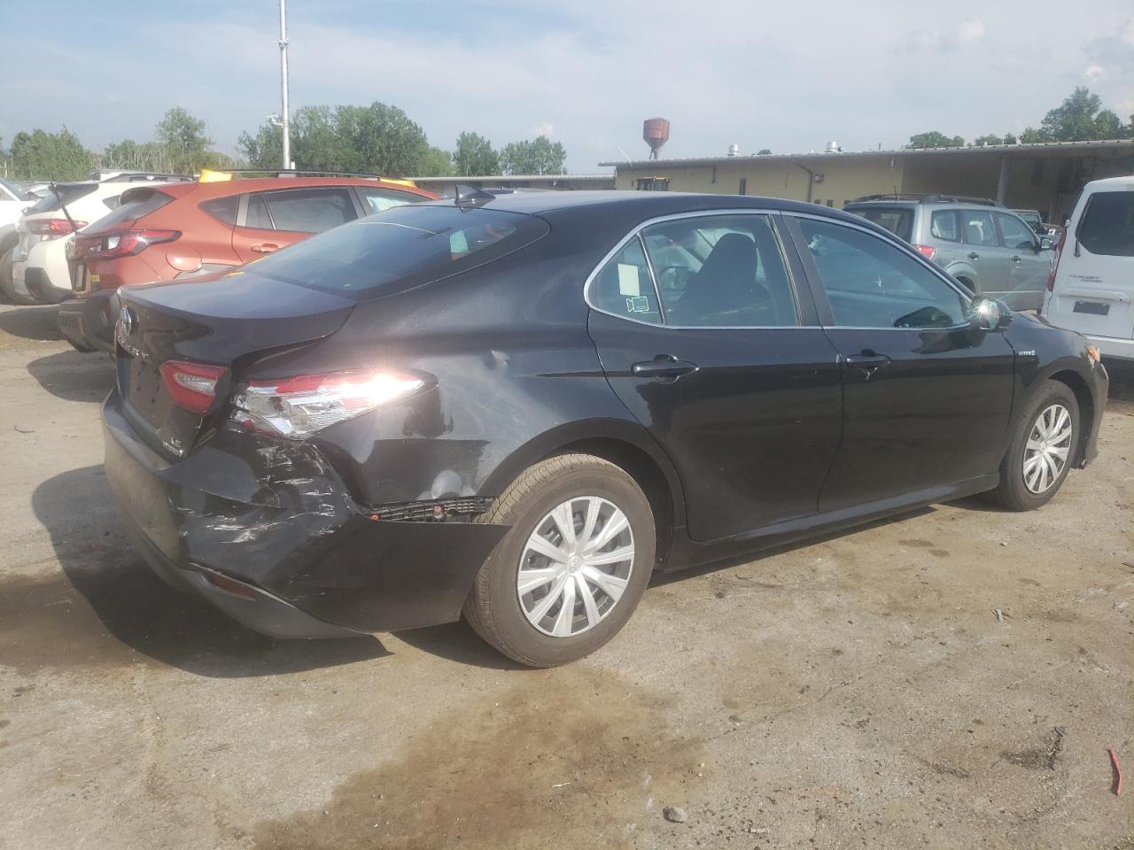 2019 Toyota Camry Le vin: 4T1B31HK4KU006256