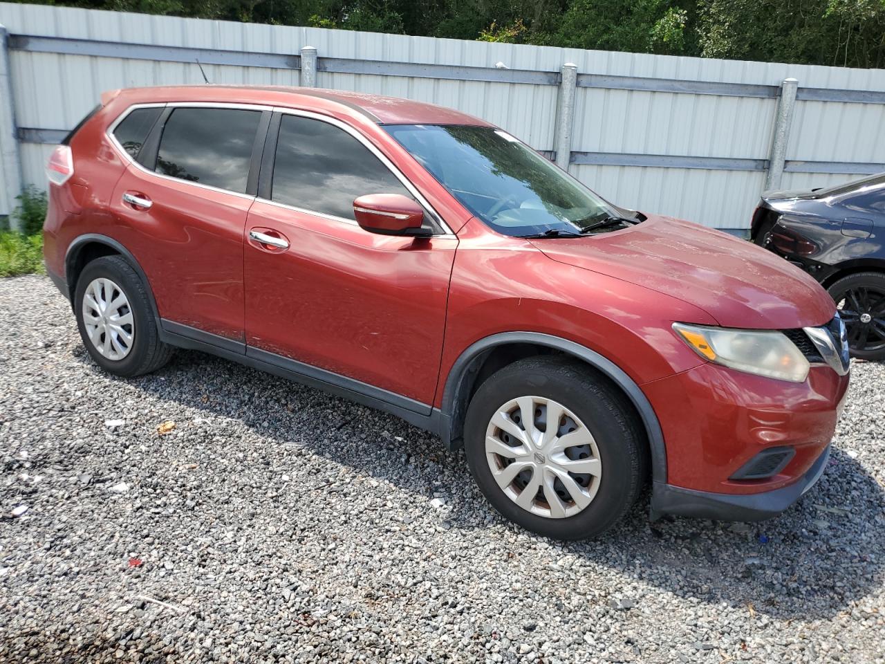 2015 Nissan Rogue S vin: KNMAT2MT1FP556331