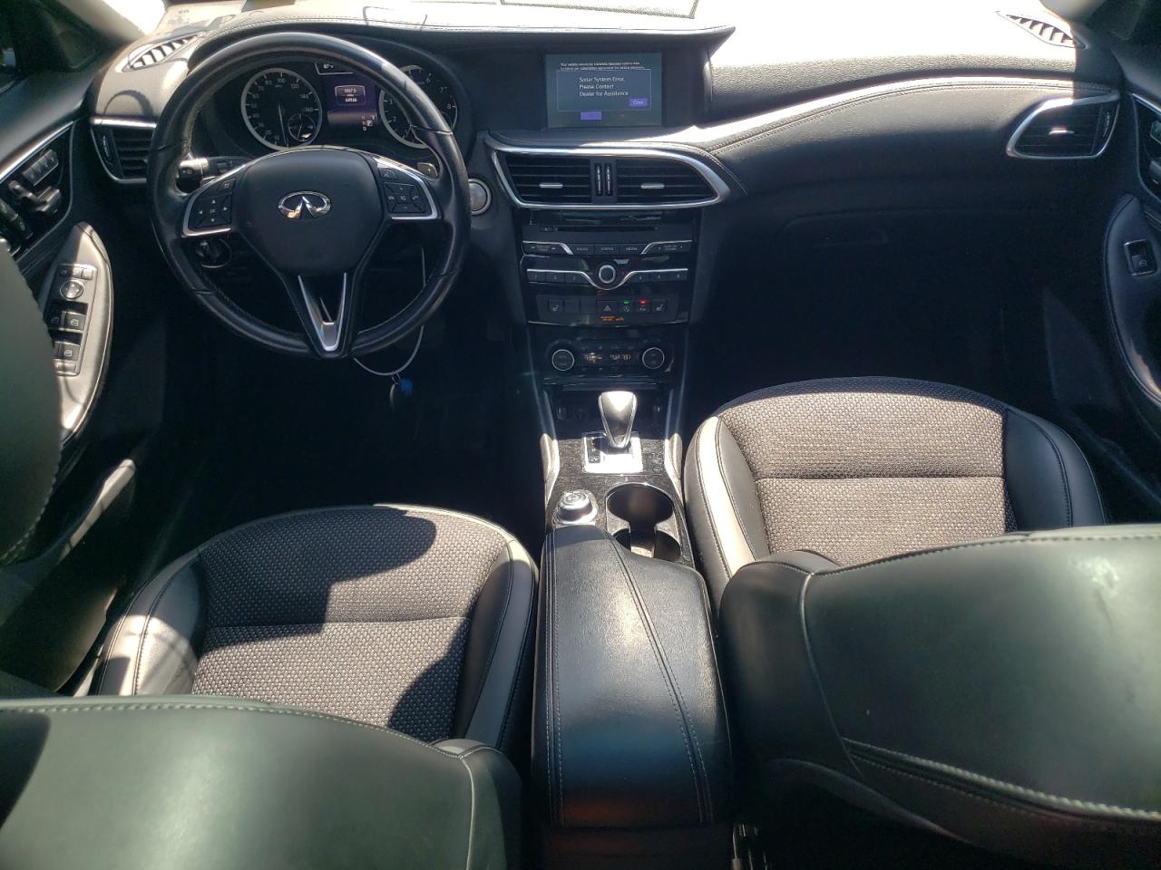 SJKCH5CR6KA008319 2019 Infiniti Qx30 Luxe