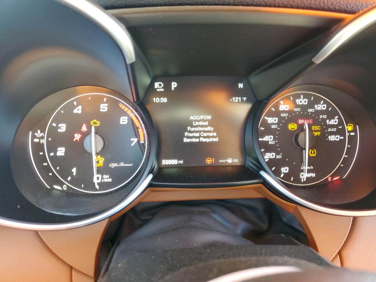 ZARFAECN9J7581525 2018 Alfa Romeo Giulia Ti