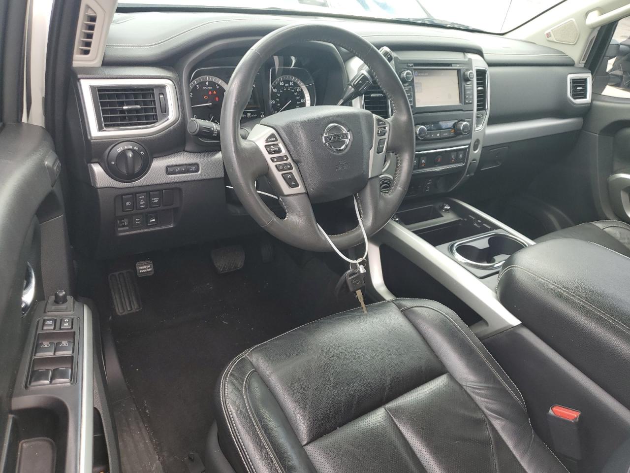 1N6AA1E59HN566715 2017 Nissan Titan Sv