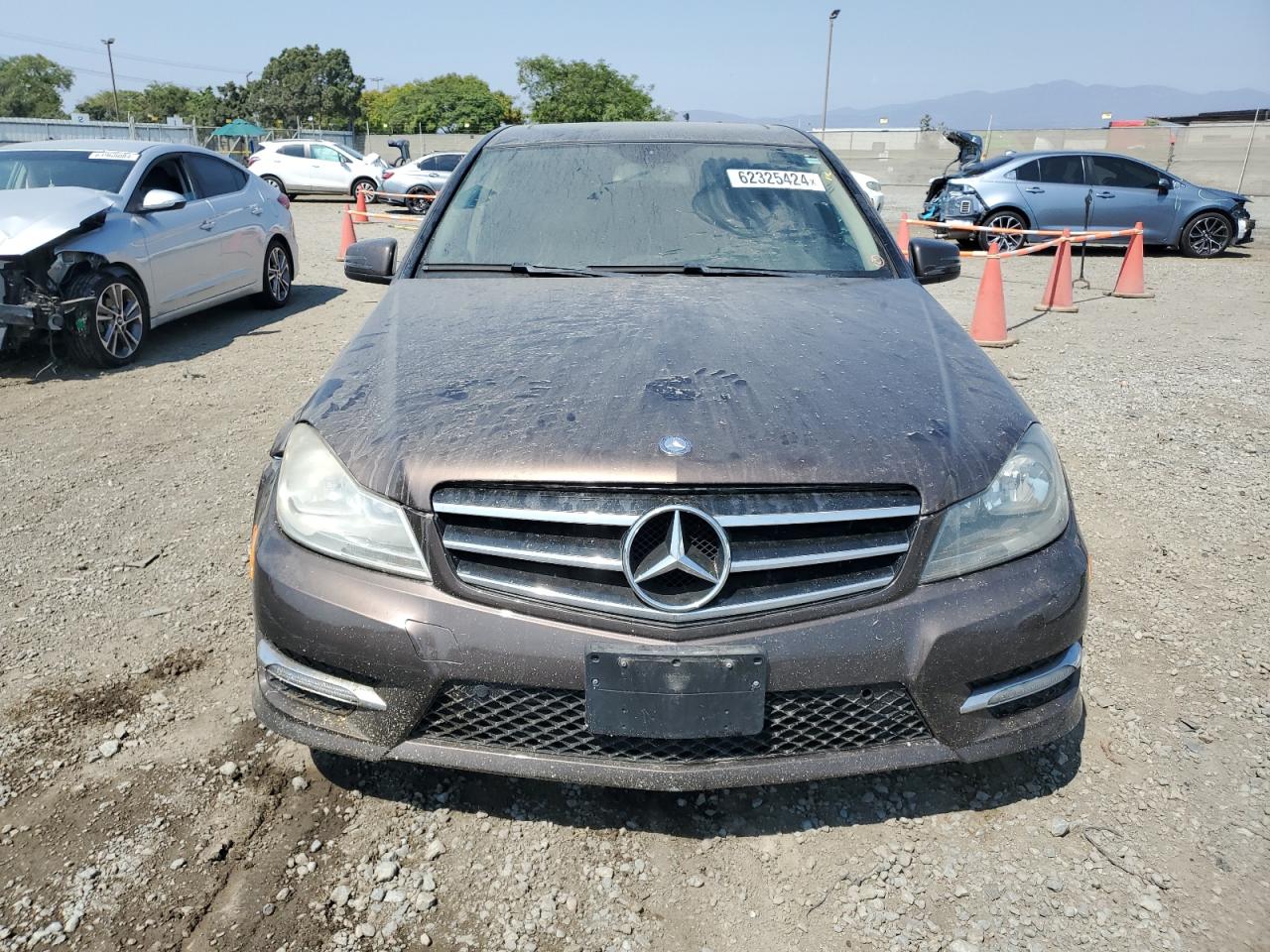 2014 Mercedes-Benz C 250 vin: WDDGF4HB0EA901077