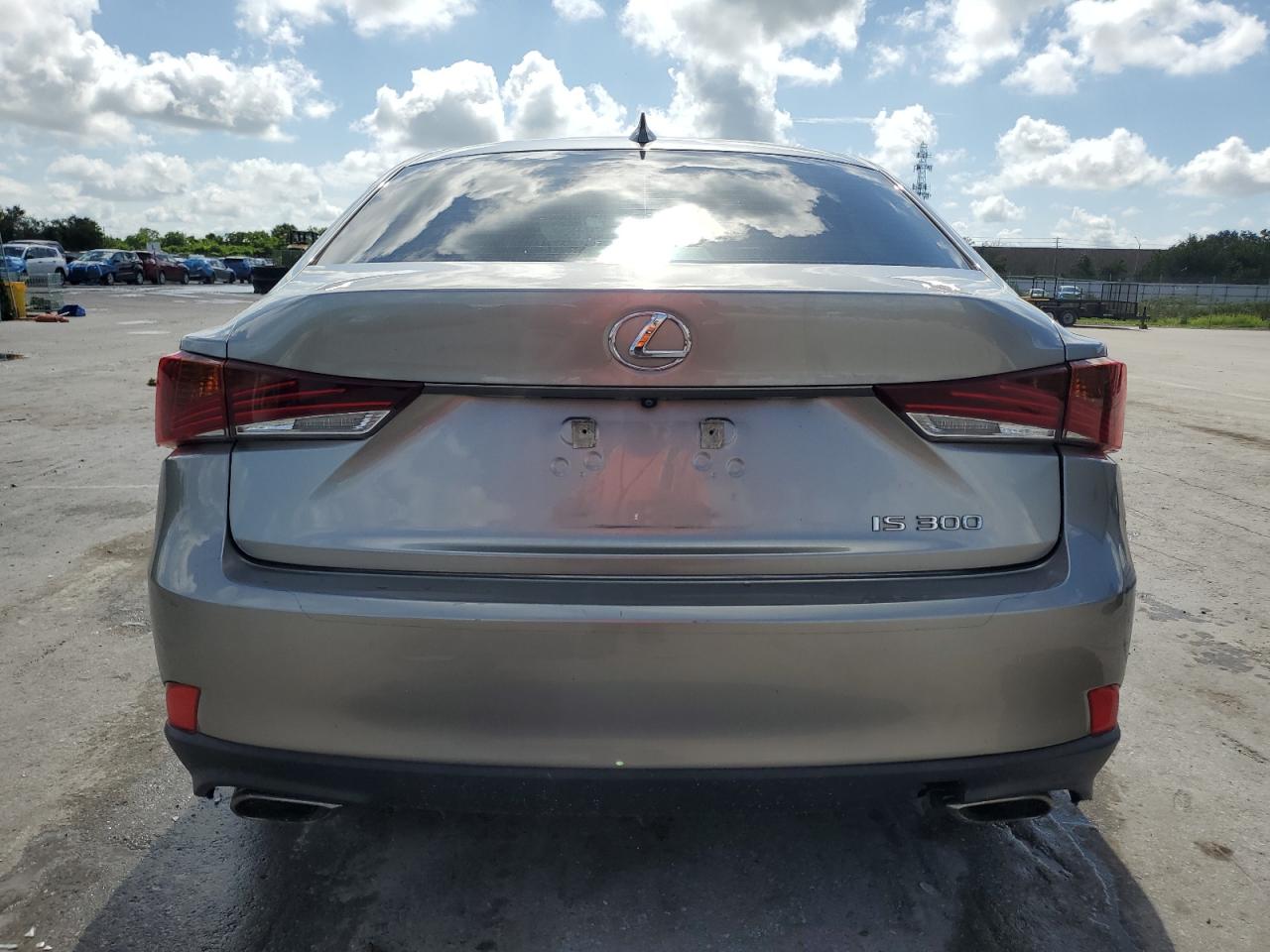 JTHBA1D23J5064074 2018 Lexus Is 300