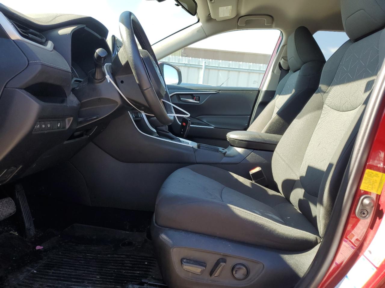 2T3P1RFV8MW199772 2021 Toyota Rav4 Xle