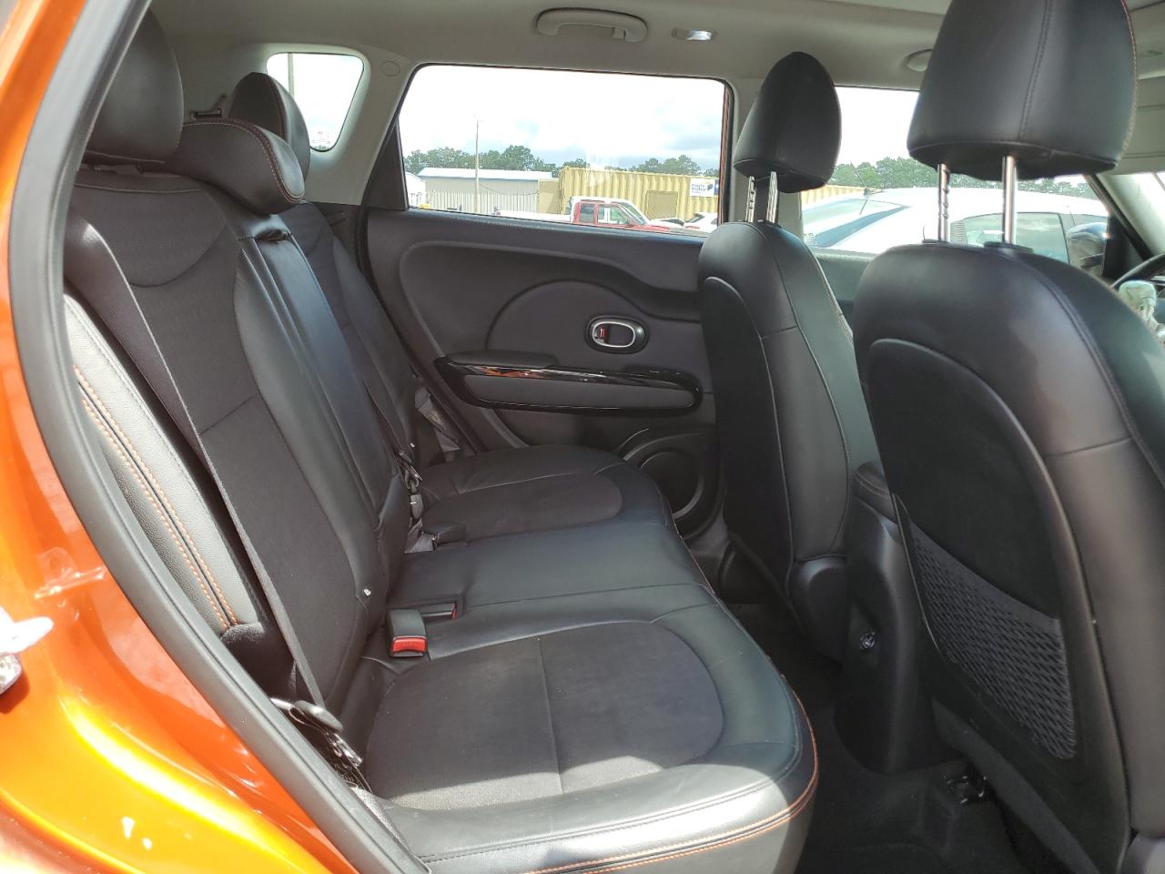 KNDJX3AA7J7568831 2018 Kia Soul !