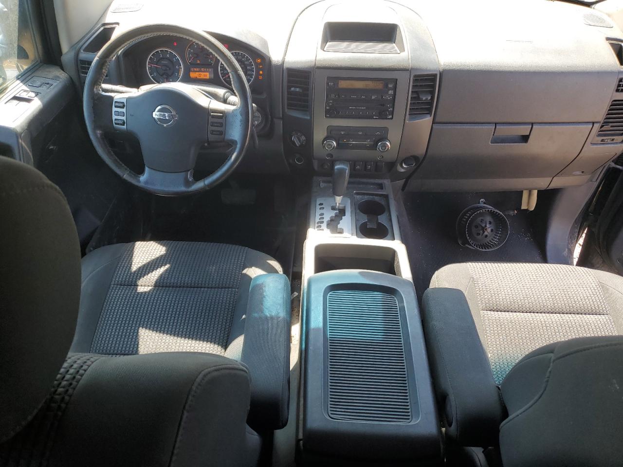 1N6AA0CC5BN315015 2011 Nissan Titan S