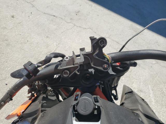 2022 KTM 1290 SUPER - VBKV39409NM952456