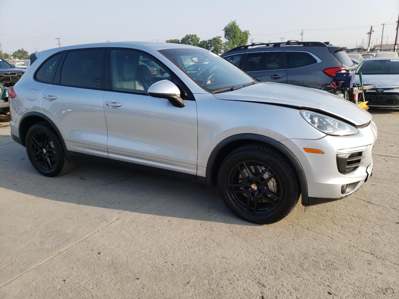 2016 Porsche Cayenne S vin: WP1AB2A29GLA96907