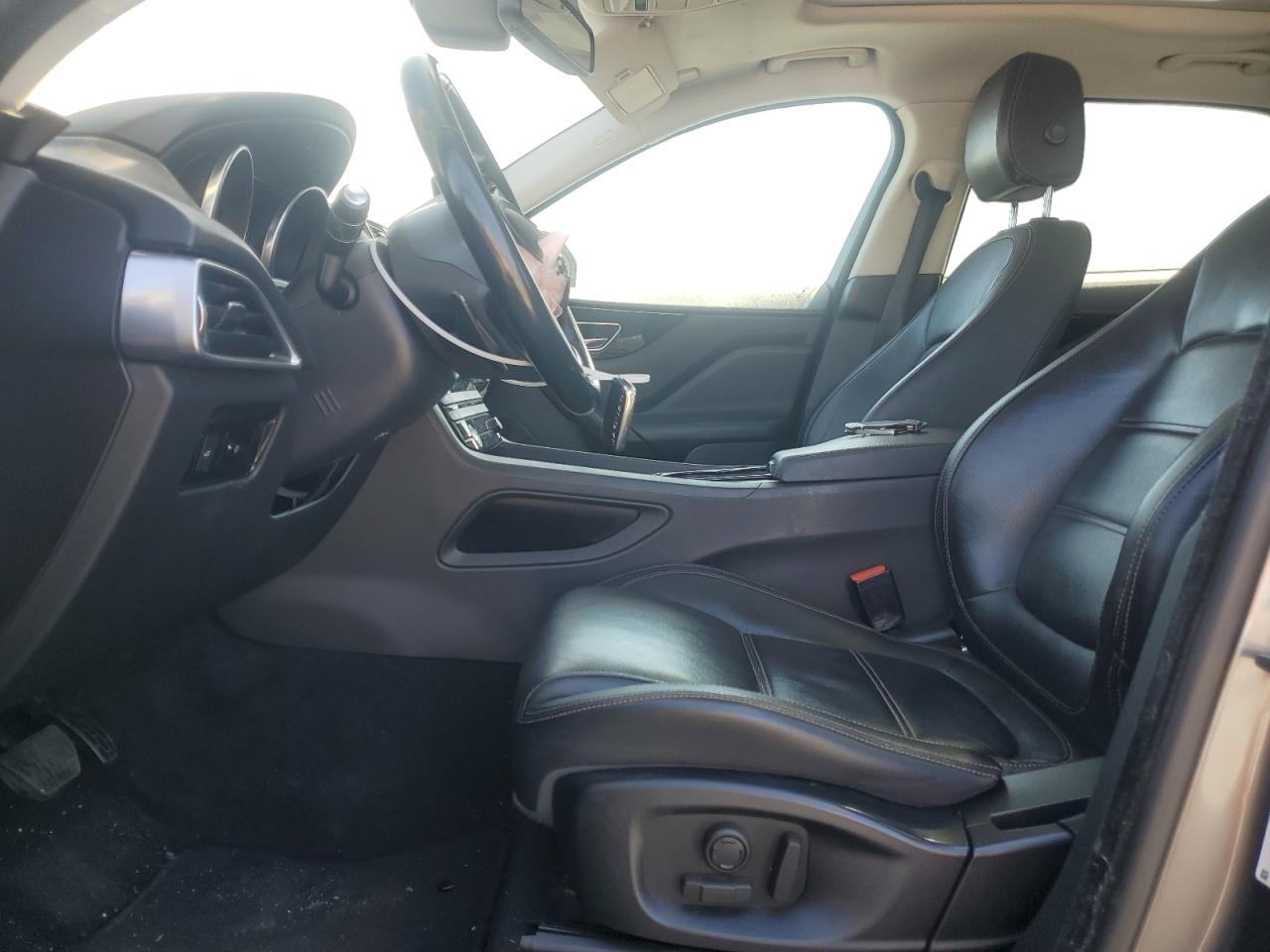 SADCK2BV9HA080520 2017 Jaguar F-Pace Prestige