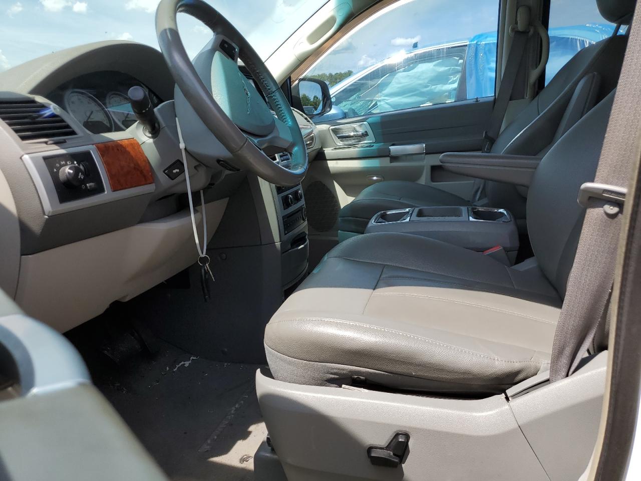 2A8HR54P28R795737 2008 Chrysler Town & Country Touring