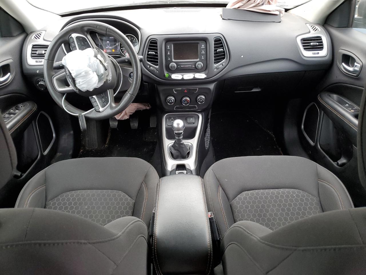 3C4NJCAB7JT137347 2018 Jeep Compass Sport