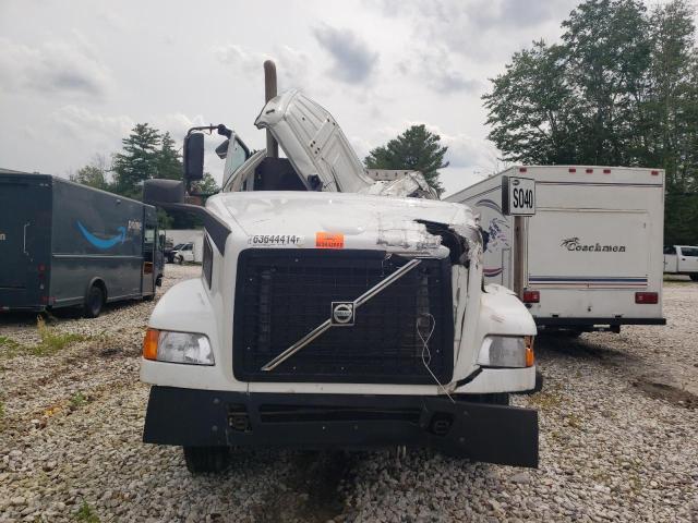 2017 VOLVO VN VNM 4V4MC9DG8HN977653