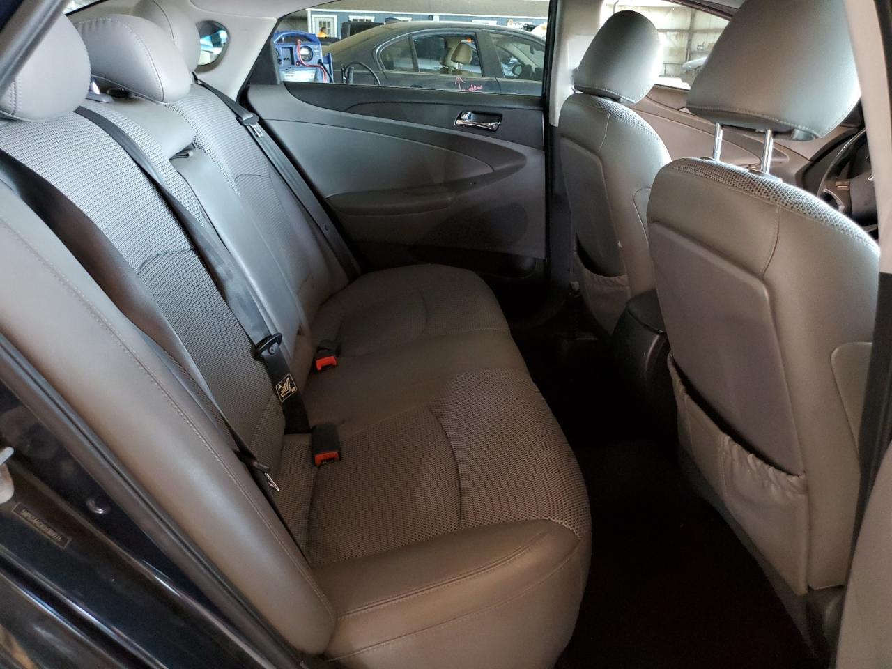 5NPEC4ACXCH369274 2012 Hyundai Sonata Se