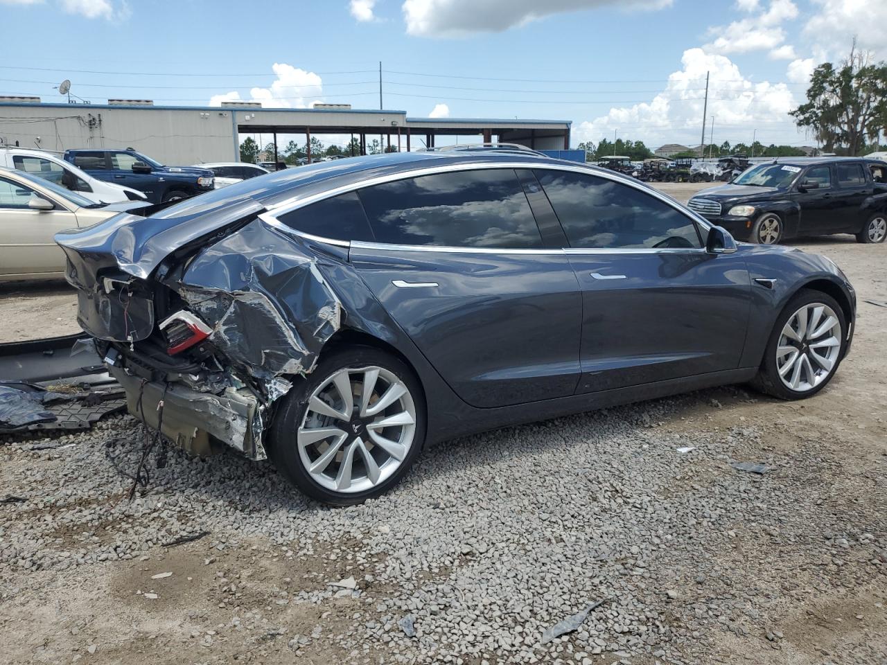 5YJ3E1EB3JF100403 2018 Tesla Model 3