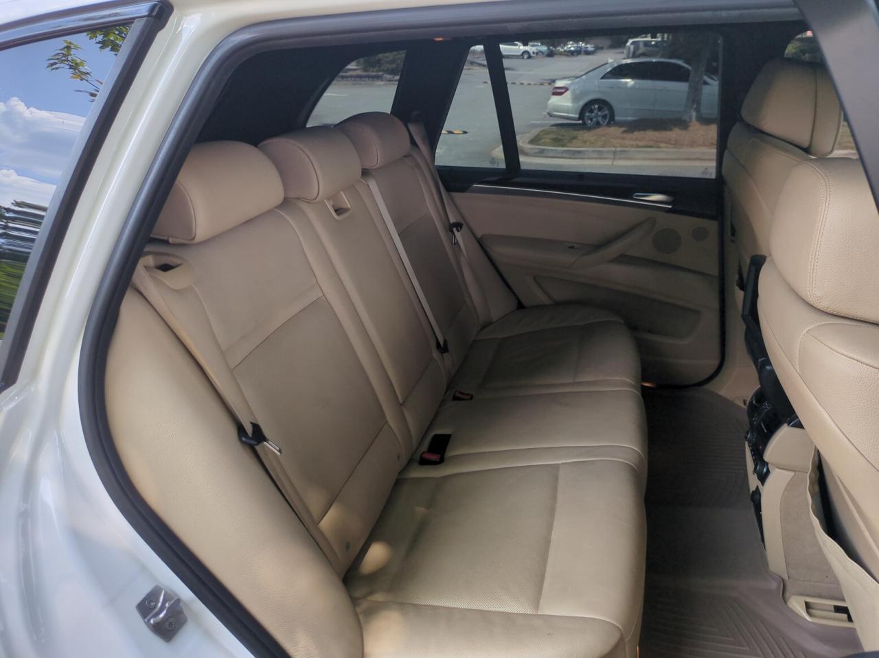 5UXZV8C57BL418148 2011 BMW X5 xDrive50I