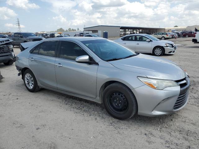 VIN 4T4BF1FKXGR583459 2016 Toyota Camry, LE no.4