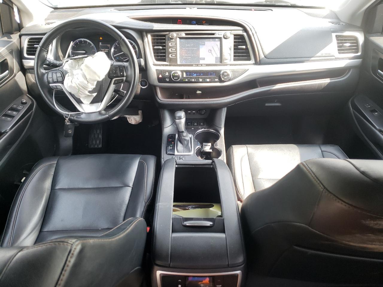 5TDJZRFH6KS596212 2019 Toyota Highlander Se