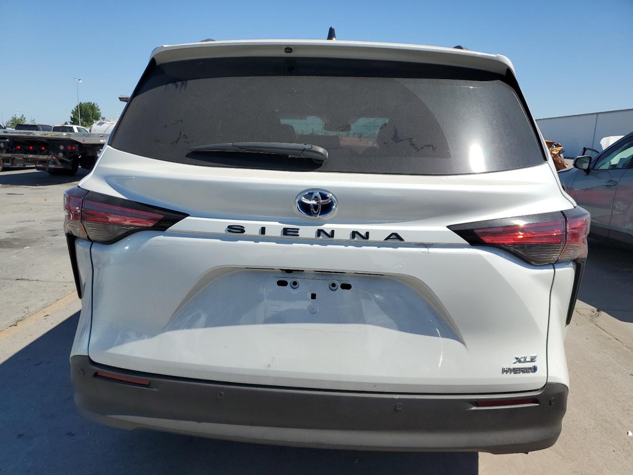 5TDJRKEC3NS080620 2022 Toyota Sienna Xle
