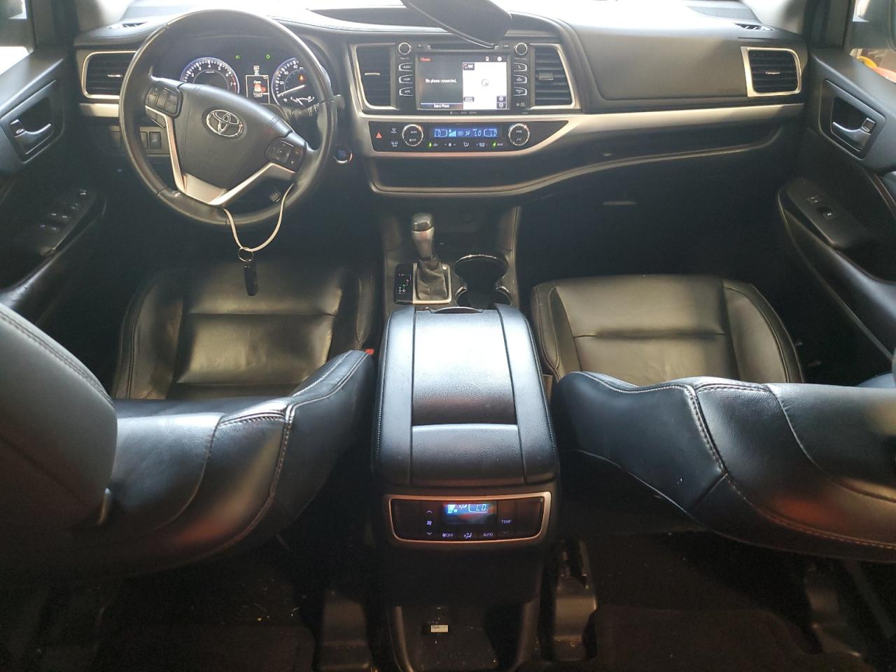 5TDKKRFH2GS122743 2016 Toyota Highlander Xle