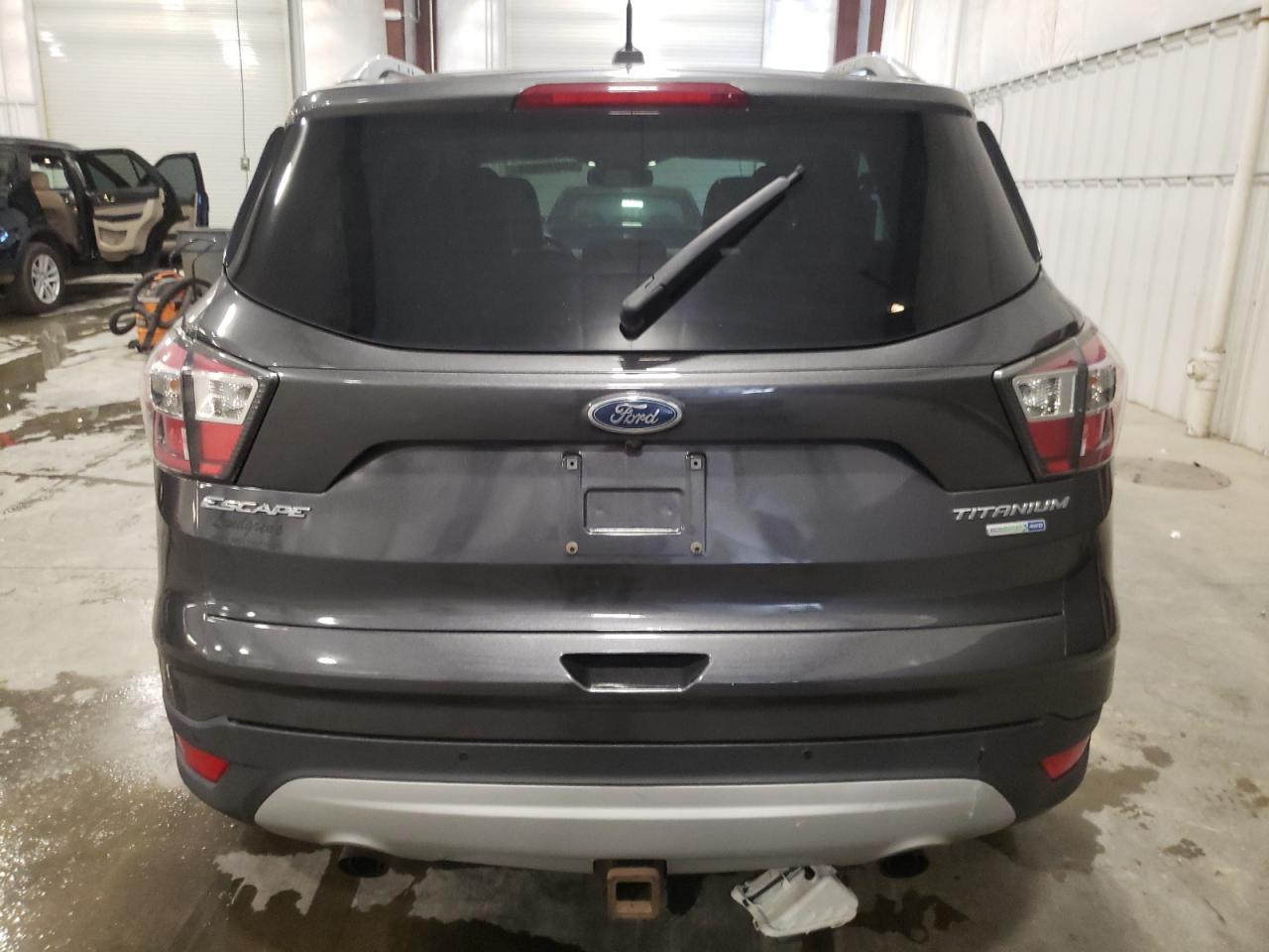 1FMCU9JDXHUB33405 2017 Ford Escape Titanium