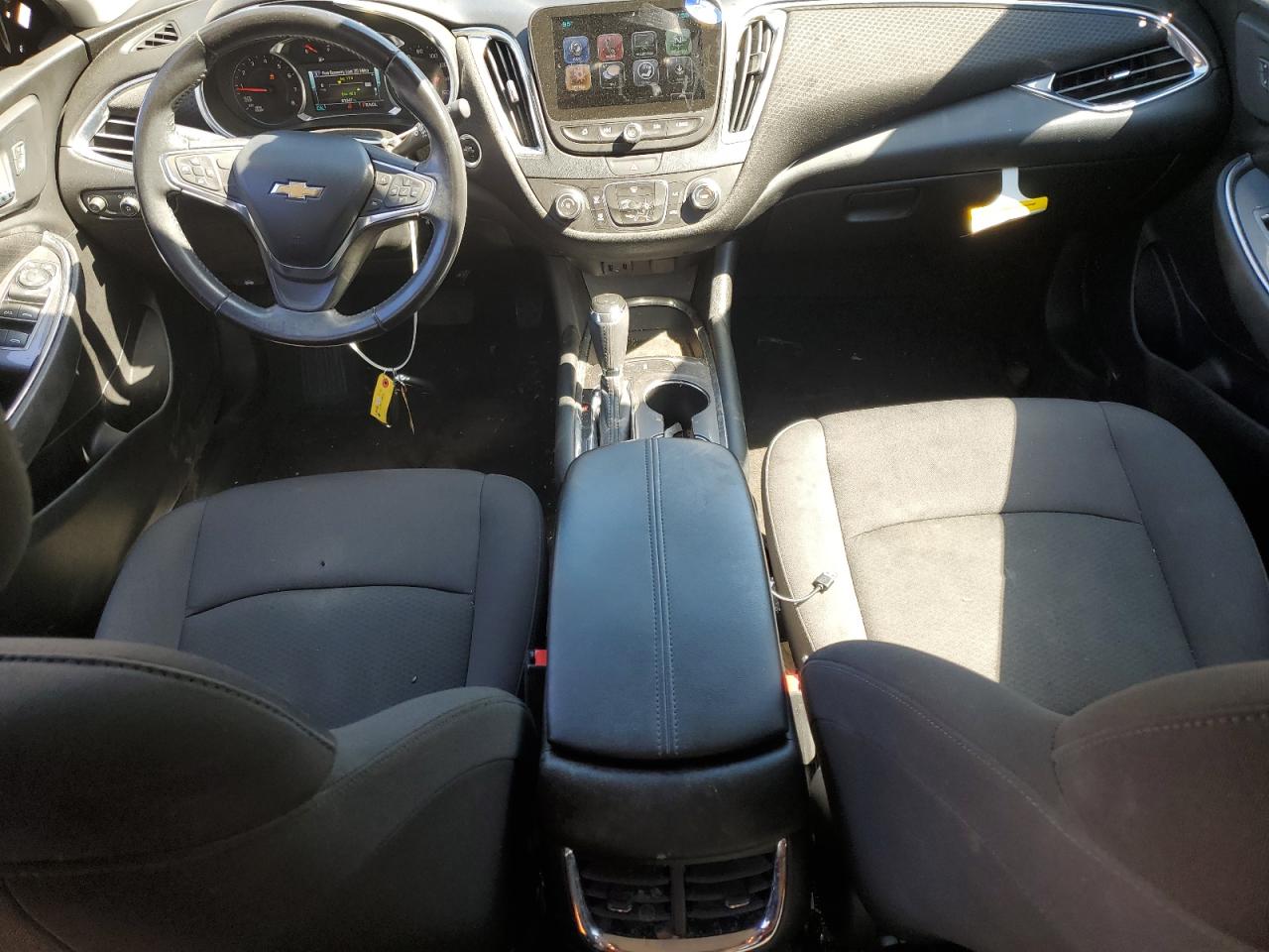 1G1ZE5STXHF292707 2017 Chevrolet Malibu Lt